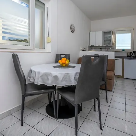 Apartment Sara
